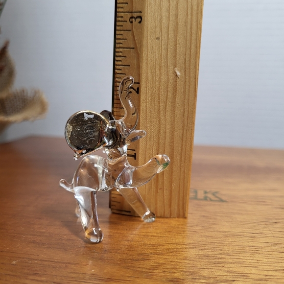Vintage Miniature Art Glass Trunk Up Elephant Figurine - Picture 13 of 14